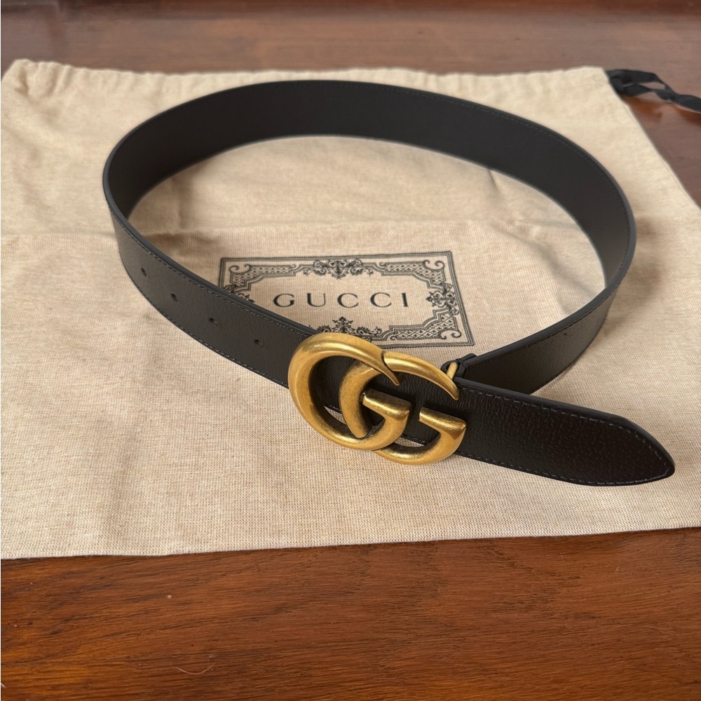 Gucci Black Leather Belt with Aged Gold Double G Buckle